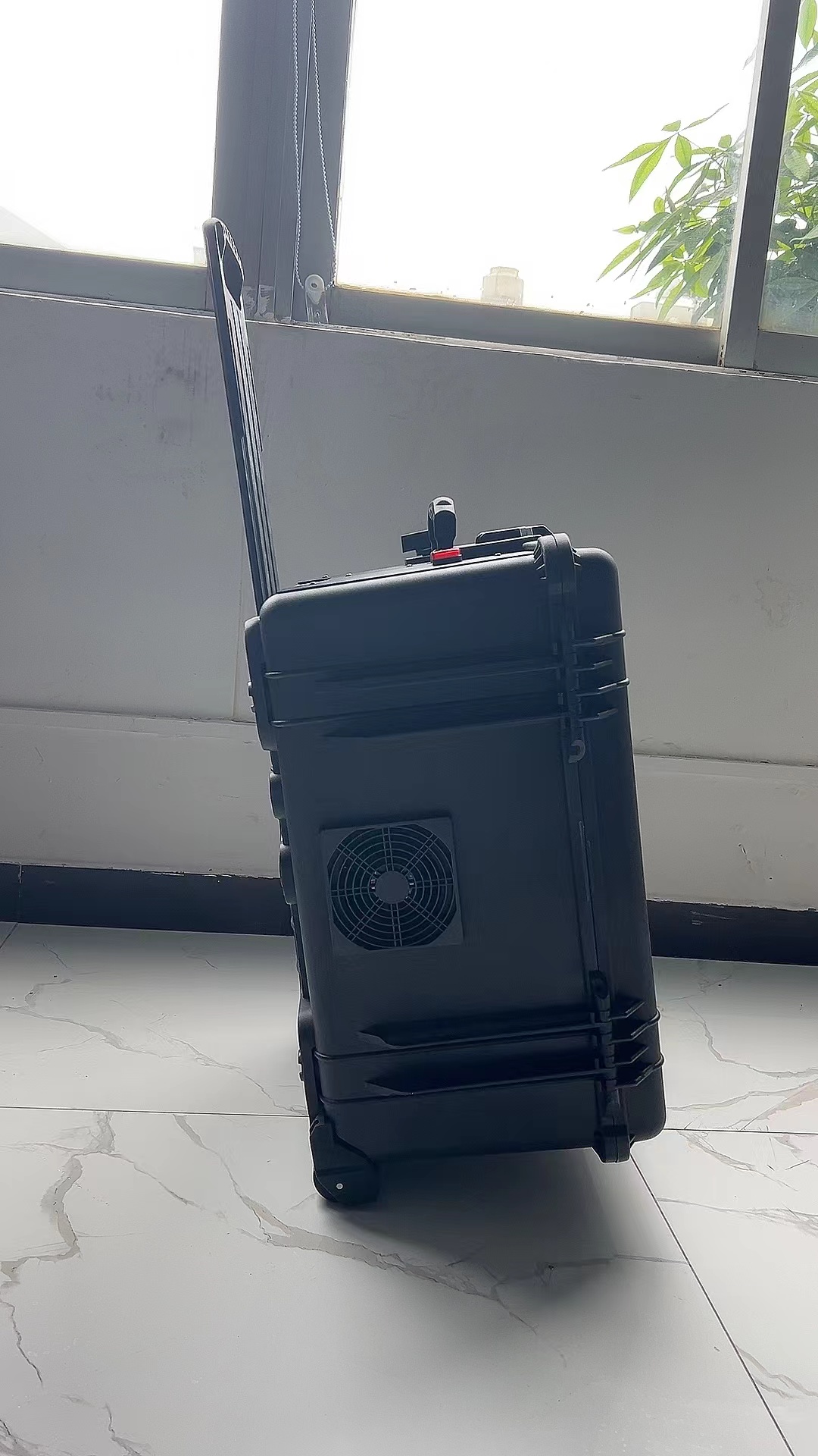 汉台手拉箱型移动通信干扰器